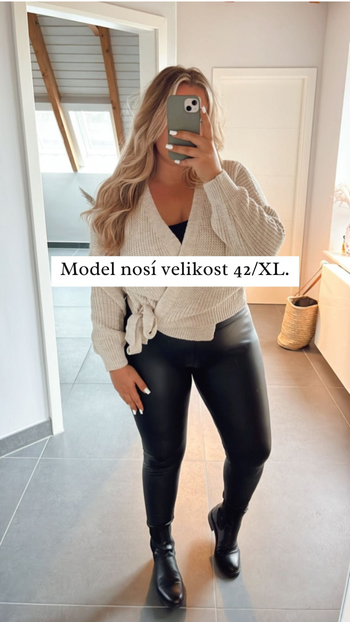 Legíny v koženém vzhledu